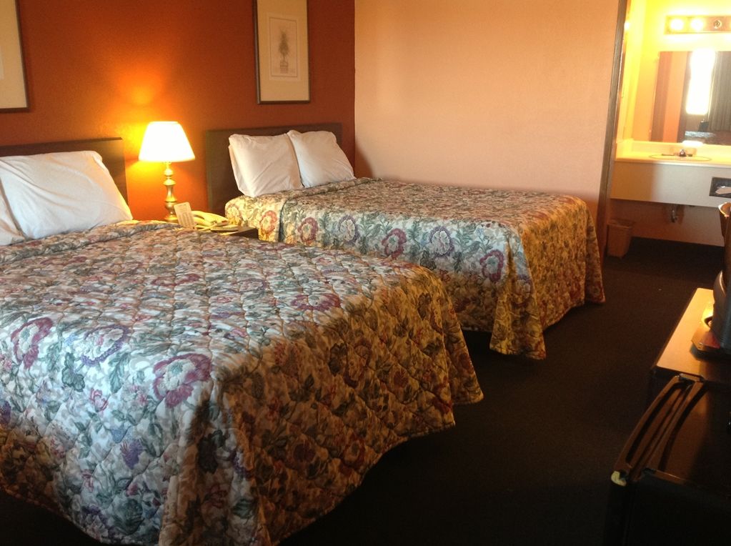 HOTEL TRAVELERS LODGE BEATRICE NE 2 United States from US